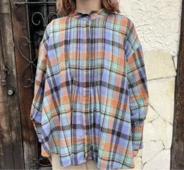 아틀리에 드 사봉 체크 윙카라 핀턱 블라우스 모리 나나