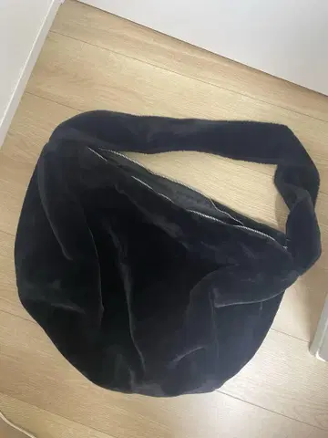 HARE 숄더백