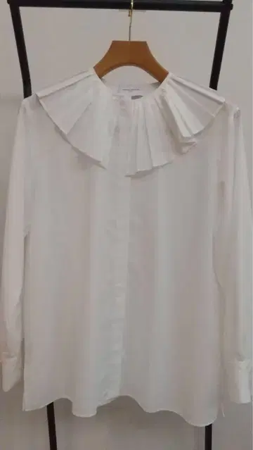 UNITED ARROWS 프릴 옷깃 화이트 셔츠