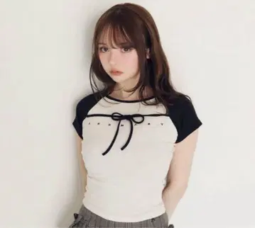 Alma 리본 탑스