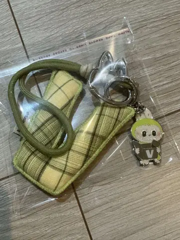 LABUBU PIN FOR LOVE V 키링