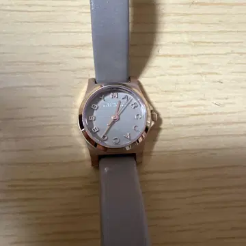 Marc Jacobs 그레이 손목시계