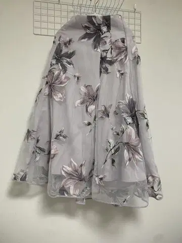 tocco 연보라 꽃무늬 플레어 스커트