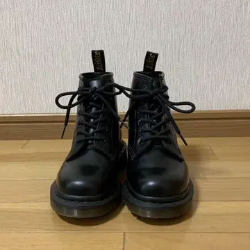 Dr.Martens 닥터마틴 6홀 부츠 101YS 블랙