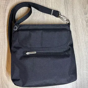 블랙 숄더백