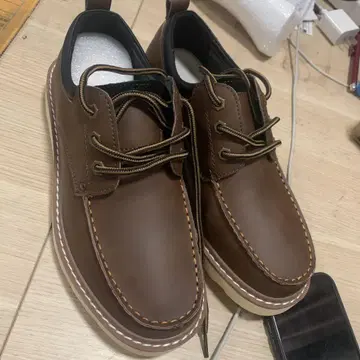 브라운 가죽 캐주얼 슈즈 41 코드