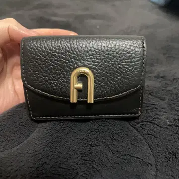 FURLA 3단 폴더형 지갑