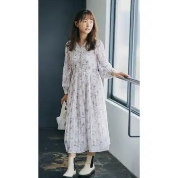 코히나 꽃무늬 셔링 플리츠 원피스 화이트 프리 사이즈