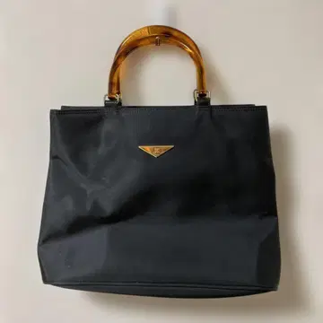 코시노 준코 K 블랙 토트백 아크릴 핸들
