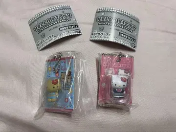 헬로키티 캡슐 토이 2개 세트