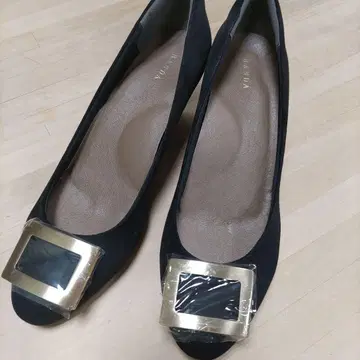 [ RANDA ] 란다 버클 펌프스 블랙 스웨이드 25.5cm
