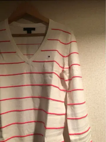 Tommy Hilfiger V넥 긴팔 니트 화이트/핑크 보더