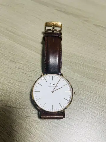 60%OFF! DW 쿼츠 손목시계 40mm 설명 확인