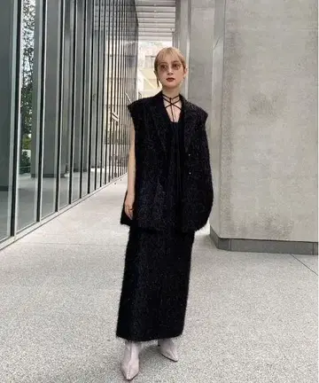 24AW FLUFFY UTILITY VEST WITH DRESS