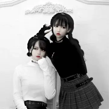 dimmoire 디무아르 로고 자수 하이넥 상의 블랙 지뢰