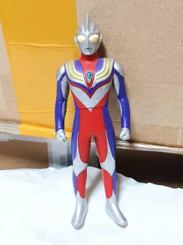 라이브 사인 포함 울트라맨 티가 울트라 히어로 500 소프트 비닐