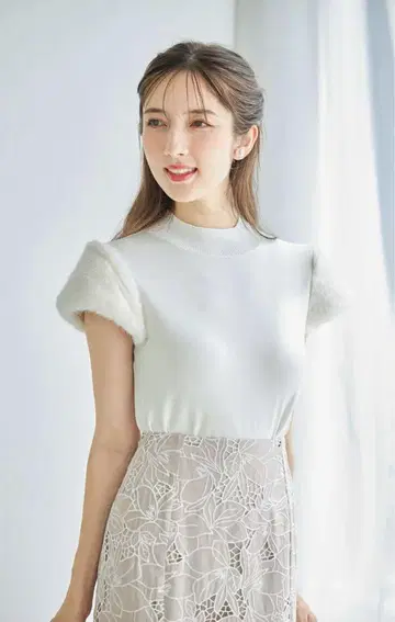 tocco closet 퍼 슬리브 절개 니트 풀오버