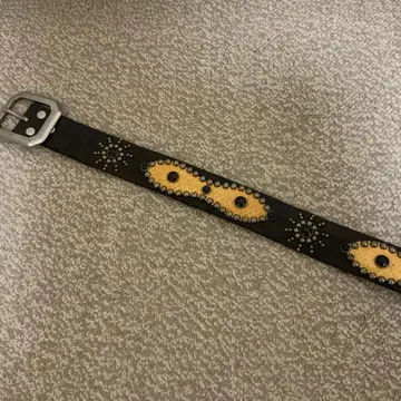HTC풍 스터드 장식 가죽 벨트