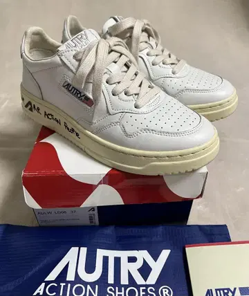 컨디션 최상! AUTRY 오토 리 스니커즈 37 화이트