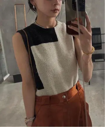 Ameri LOOP YARN KNIT TANK TOP 블랙