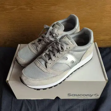 Saucony 81 28cm이지만 사이즈가 작게 나왔습니다.