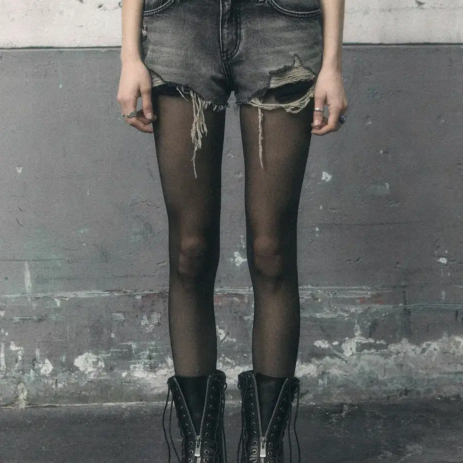 Bohemian Seoul DESTROYED GRAY DENIM SHORTS #보헤미안서울