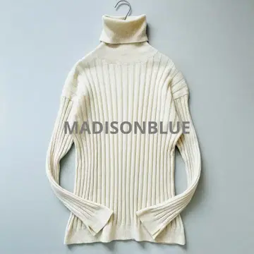 매디슨 블루 MADISONBLUE 리브 하이넥 니트