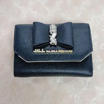 JILL by JILL STUART 3단 폴더형 지갑 블랙