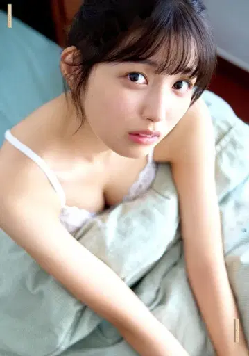 이오키 마오 화이트 슬립 A1 광택 사진 포스터