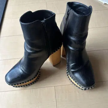 MOUSSY 블랙 가죽 부츠 M