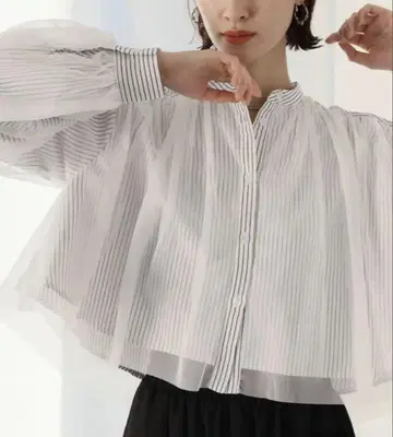 2025년 모델 새상품 선염 스트라이프 x 튤 레이어드 블라우스