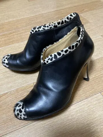 PELLICO 펠리코 숏부츠 블랙
