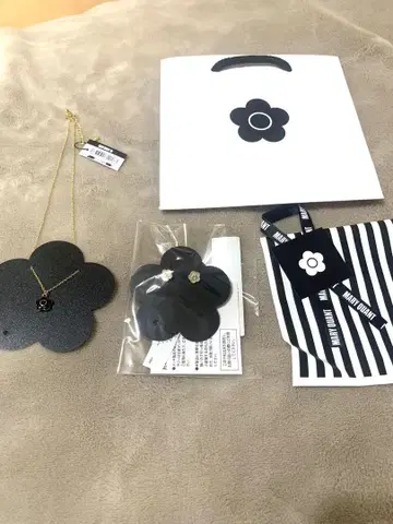 마리콴트 플라워 모티브 목걸이 귀걸이 세트 MARY QUANT