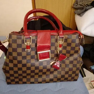 체크 무늬 브라운 레드 백