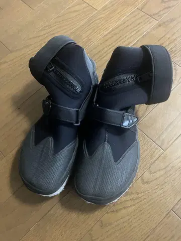 xoox 타카미야 펠트 스파이크 슈즈