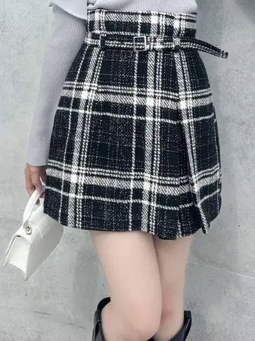 바리에 컴팩트 미니 스커트
