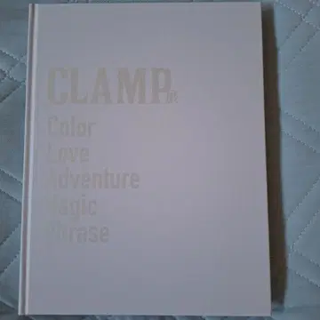 뒷표지 얼룩 약간 있음 ] CLAMP전 공식 도록