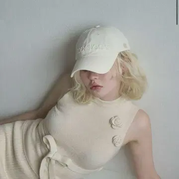 미사용 새상품 Mary logo cap ANDMARY 아이보리