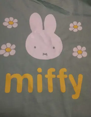 미피 T셔츠 M사이즈 택 포함 새상품 보육사