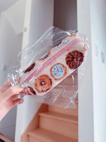 [ 미사용 새상품 ] 러브러리 바이 페이 모그모그 도넛 펜 케이스