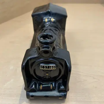 SL C57/180 증기기관차형 술병