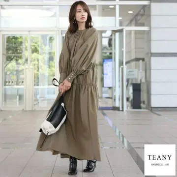 우에무라 아야노 콜라보 TEANY 올리브색 긴팔 롱 원피스 개더