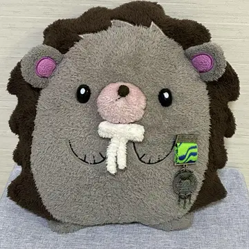 계속 한밤중이면 좋을 텐데. 우니구리군 봉제 인형 쿠션 훈장 핀즈 포함