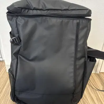 Evoon 멀티 스퀘어 백팩 블랙