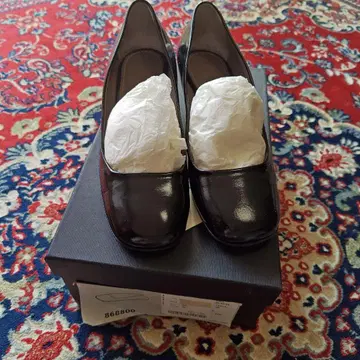 JIL SANDER 에나멜 블랙 스퀘어 펌프스 3 cm