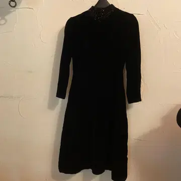 벨벳 블랙 원피스