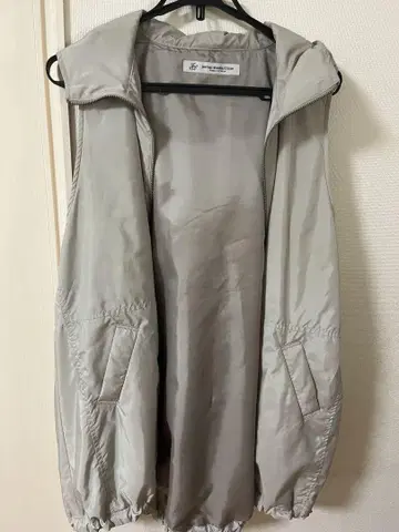 journalstandard luxe 타프타나카솜 후드 베스트
