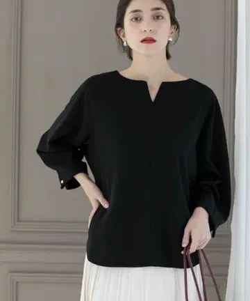 OPAQUE 상의 L