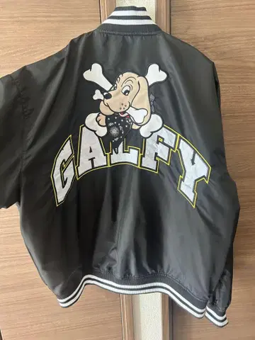 [ 미사용 새상품 ] GALFY 바시티 자켓 아우터 우먼
