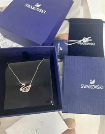 Swarovski 백조 모티브 목걸이